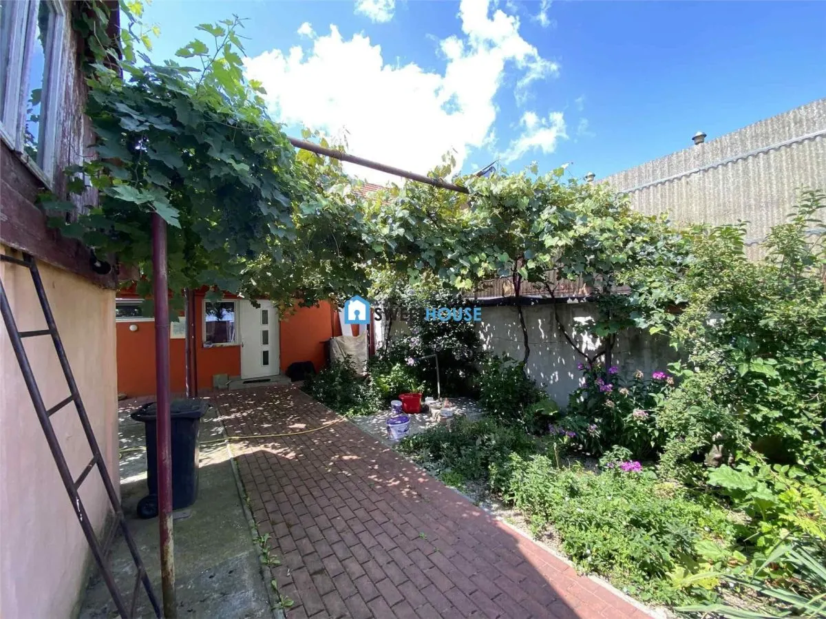 Casa cu 3 Camere si Gradina - Zona Centrala - foto 2