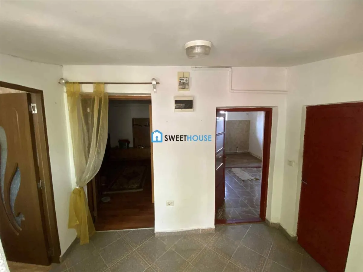 Casa cu 3 Camere si Gradina - Zona Centrala - foto 9