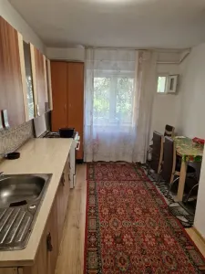 Apartament  2 camere decomandat zona Craiter - foto 2