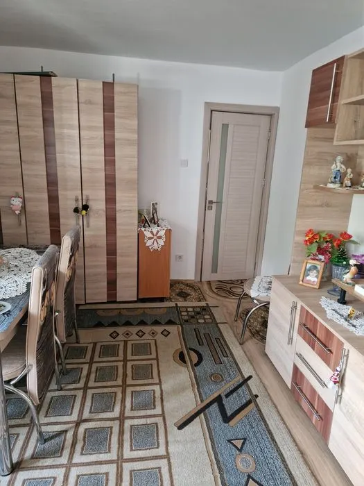 Apartament  2 camere decomandat zona Craiter - foto 3