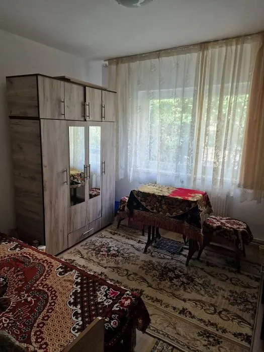 Apartament  2 camere decomandat zona Craiter - foto 4