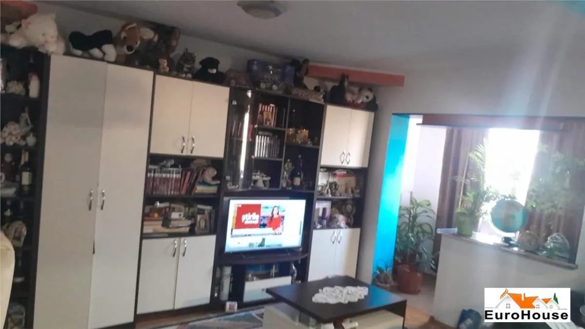Apartament 2 Camere De V?nzare | Zona Cetate | 52 mp + Balcon | Loc De Parcare | 72.000 ? - foto 1
