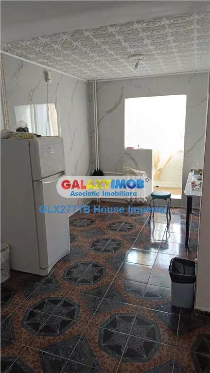 Apartament 3 camere decomandat ,Bld Basarabia - foto 1