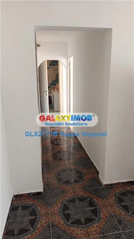 Apartament 3 camere decomandat ,Bld Basarabia - foto 4