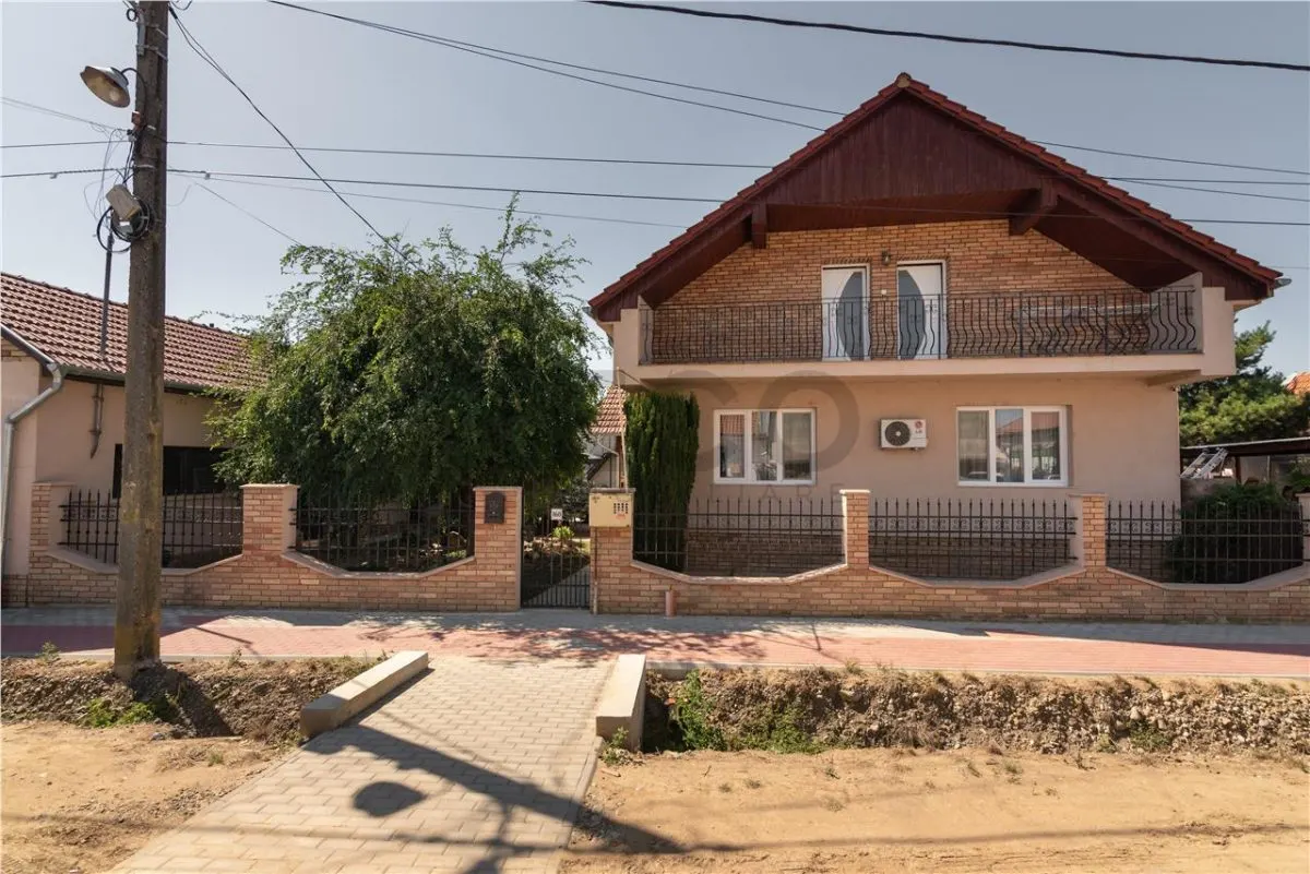 RECO Casa cu Hala  si teren mare - Santion - foto 1