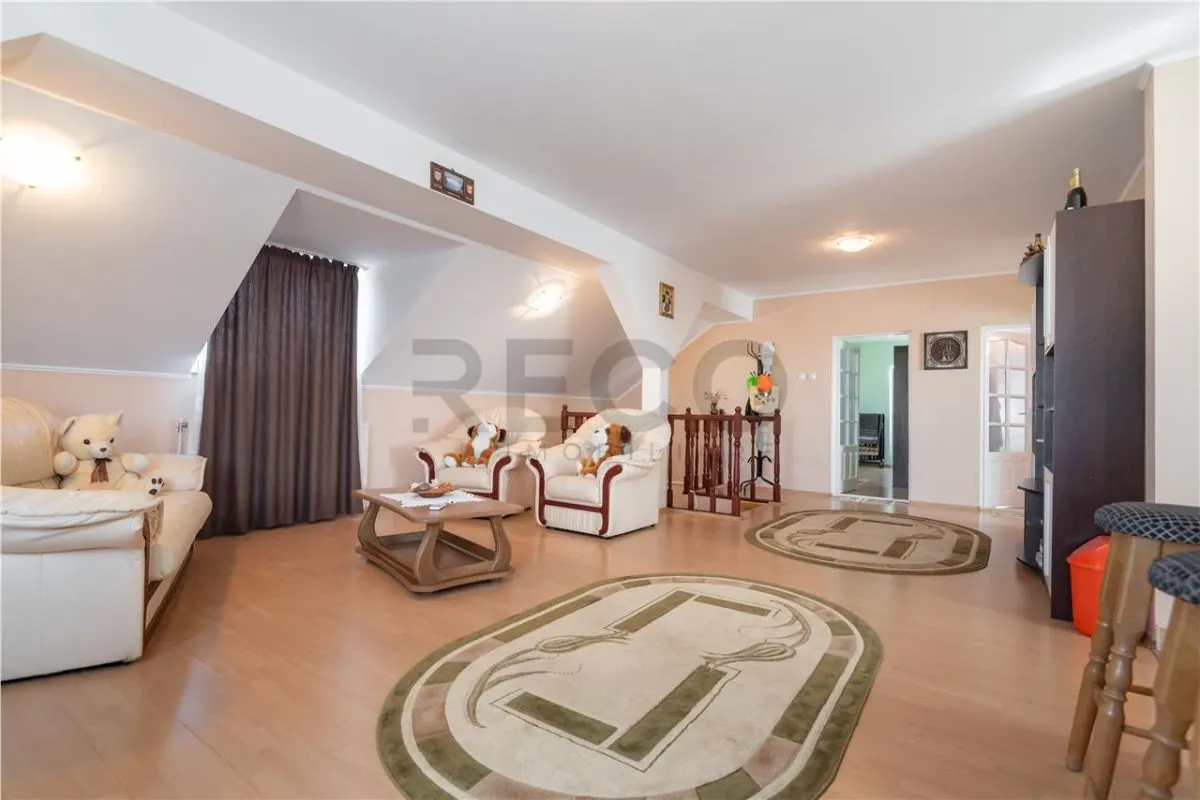 RECO Casa cu Hala  si teren mare - Santion - foto 4