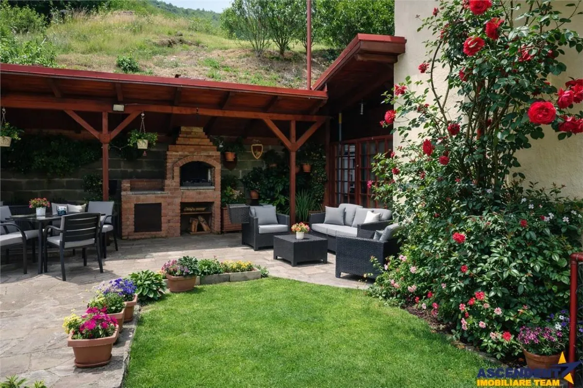 Tur 3D! Pensiune in areal pretios, Moieciu, Bran, Brasov - foto 5