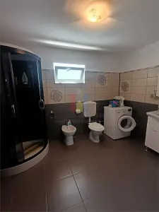 Casa foarte bine intretinuta, zona Cazasu - foto 15
