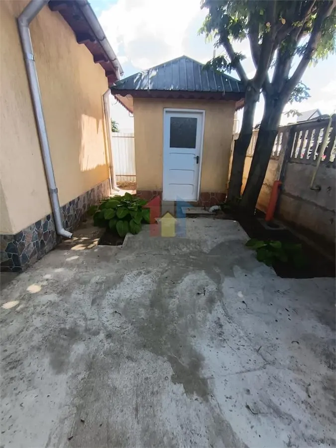 Casa foarte bine intretinuta, zona Cazasu - foto 5