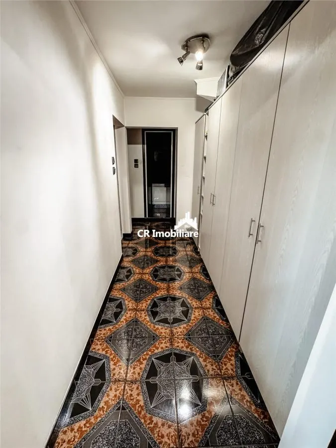 Apartament 3 camere Fizicienilor cu Centrala Proprie - foto 3
