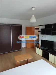 1 decembrie 1918 | 1cam 45mp spatios etaj 4 1984 AC balcon metrou - Bucuresti