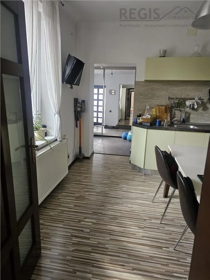 Casa de inchiriat | 3 camere | Brasovul Vechi | Curte | Parcare - foto 2