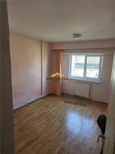 APARTAMENT DOUA CAMERE - PIATA MARE - Botosani