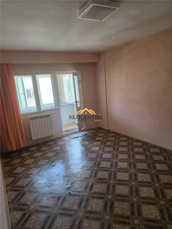 APARTAMENT DOUA CAMERE - PIATA MARE - foto 4