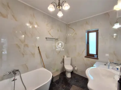 Vila  de vanzare  Rediu - foto 10