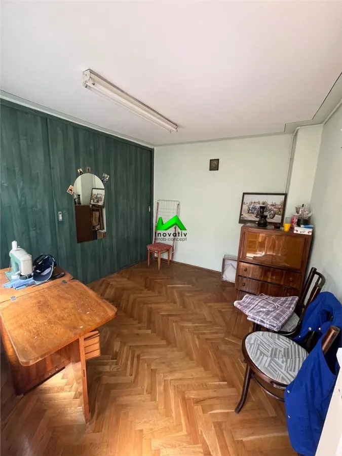 Casa de vanzare 3 camere pivnita Sibiu Lupeni - foto 1