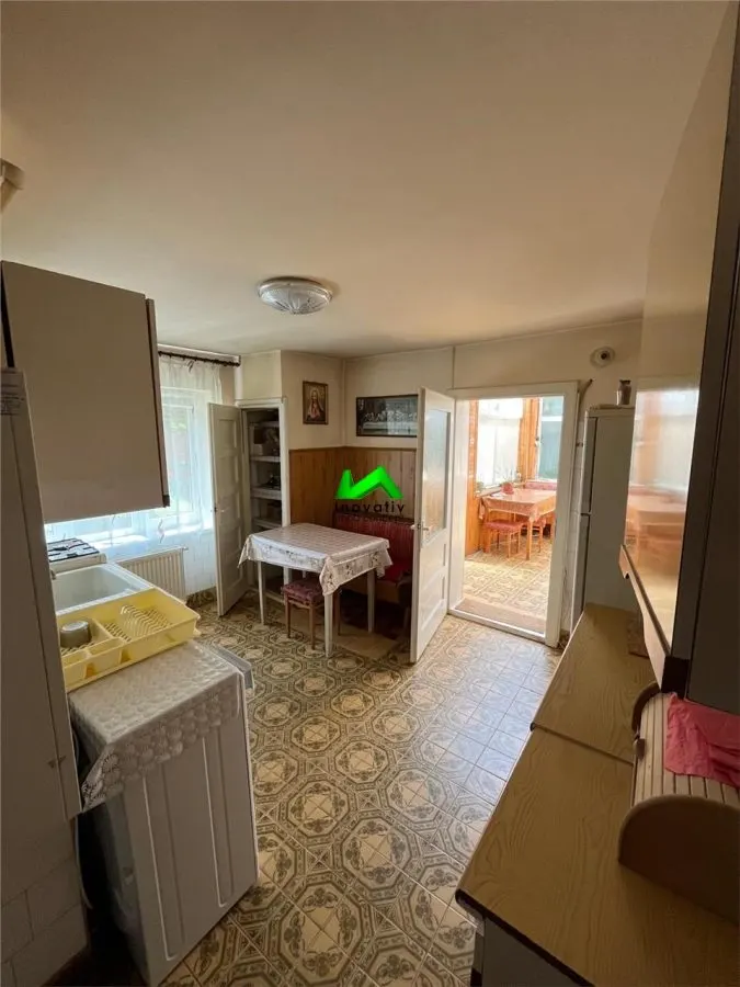 Casa de vanzare 3 camere pivnita Sibiu Lupeni - foto 4