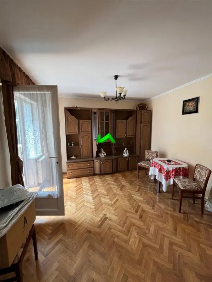Casa de vanzare 3 camere pivnita Sibiu Lupeni - foto 6
