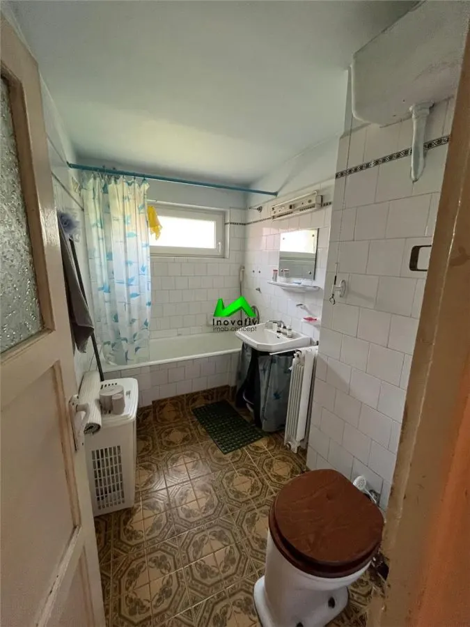 Casa de vanzare 3 camere pivnita Sibiu Lupeni - foto 9