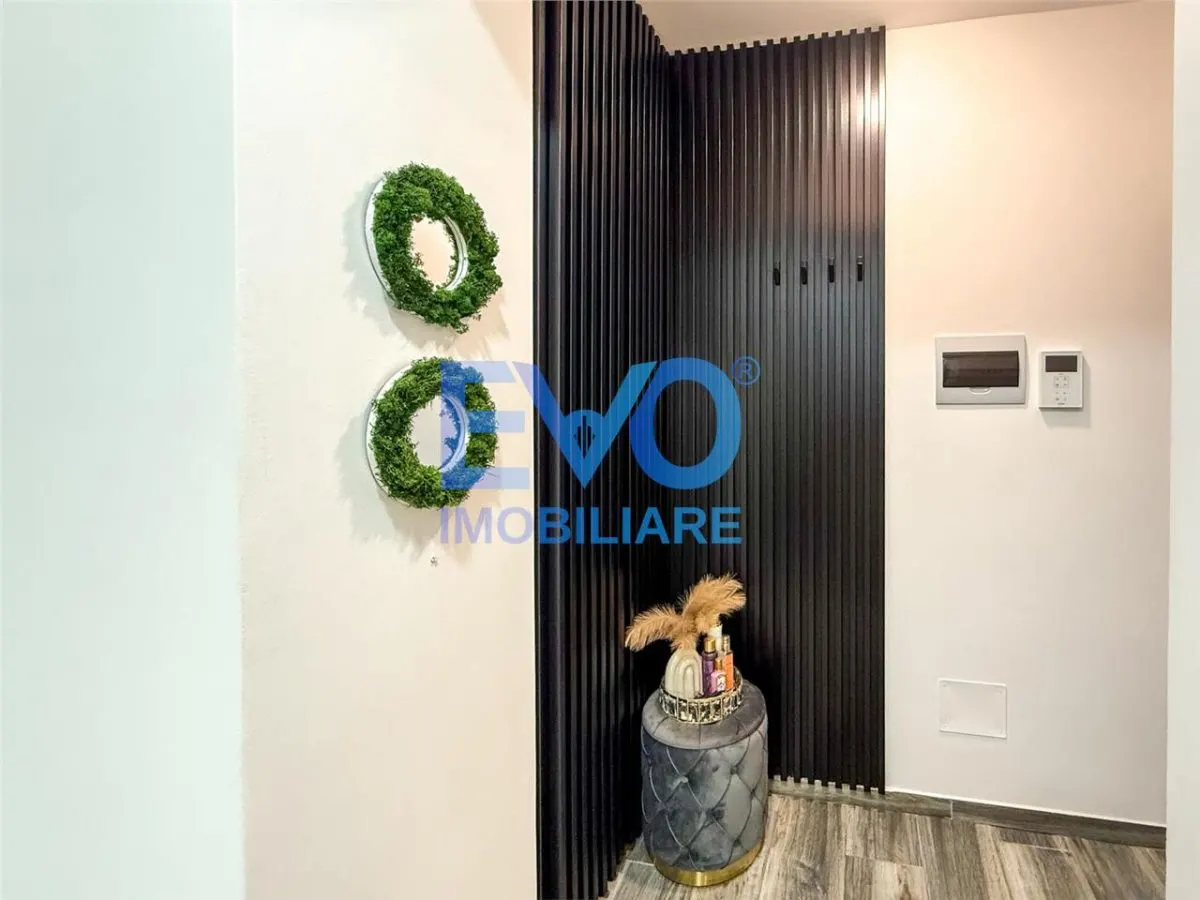 Apartament cu 2 camere, etajul 1, decomandat, geam la baie, zona Rediu - foto 15