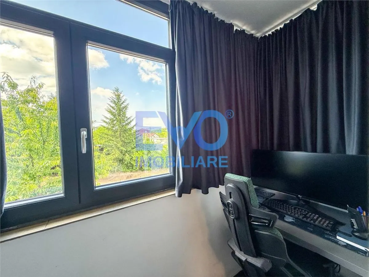 Apartament cu 2 camere, etajul 1, decomandat, geam la baie, zona Rediu - foto 16