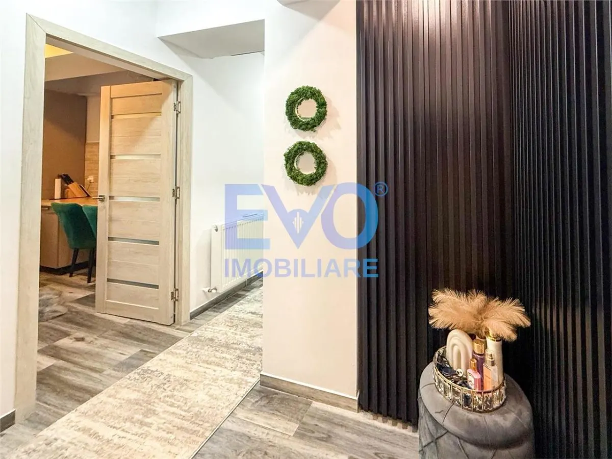 Apartament cu 2 camere, etajul 1, decomandat, geam la baie, zona Rediu - foto 5