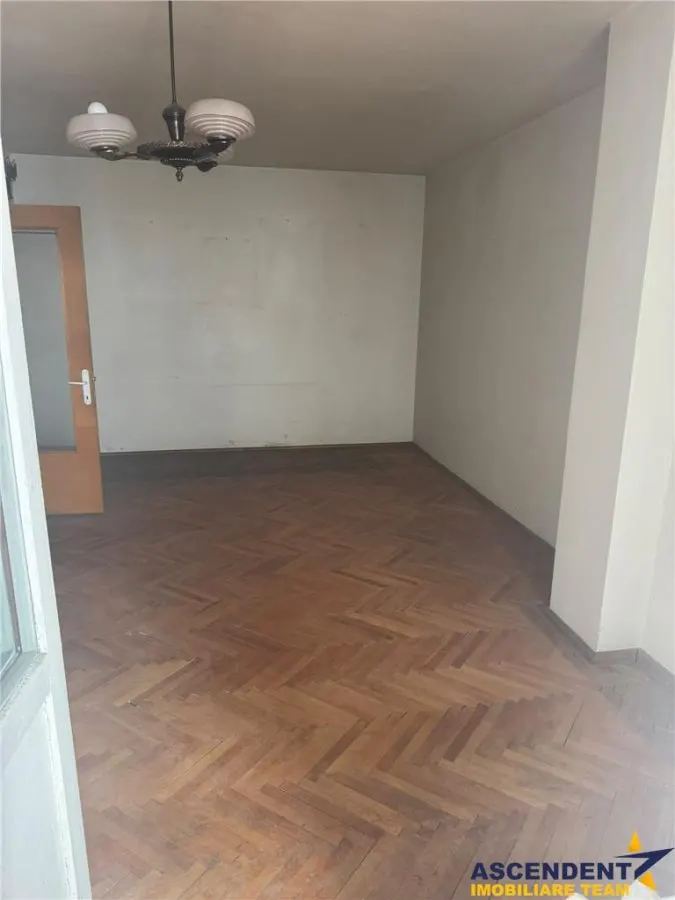 Apartament cu 3 camere, etaj2,  2balcoane, Centru Civic Brasov - foto 9