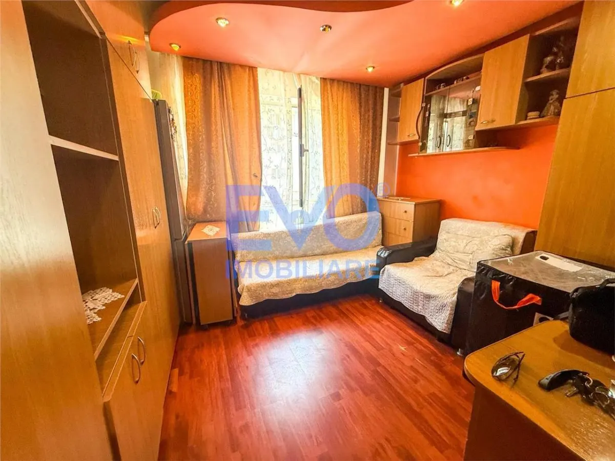 Camera de camin, etaj 2, mobilata&utilata, baie proprie, zona Nicolina - foto 1