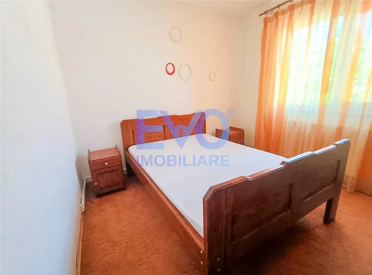 Apartament cu 2 camere de inchiriat, 40 mp, zona Pacurari Alpha Bank - foto 2