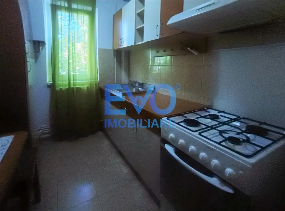 Apartament cu 2 camere de inchiriat, 40 mp, zona Pacurari Alpha Bank - foto 3