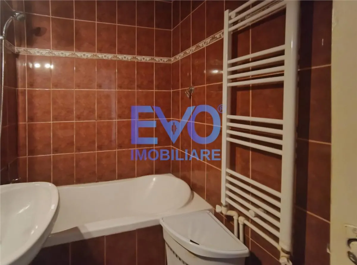 Apartament cu 2 camere de inchiriat, 40 mp, zona Pacurari Alpha Bank - foto 8