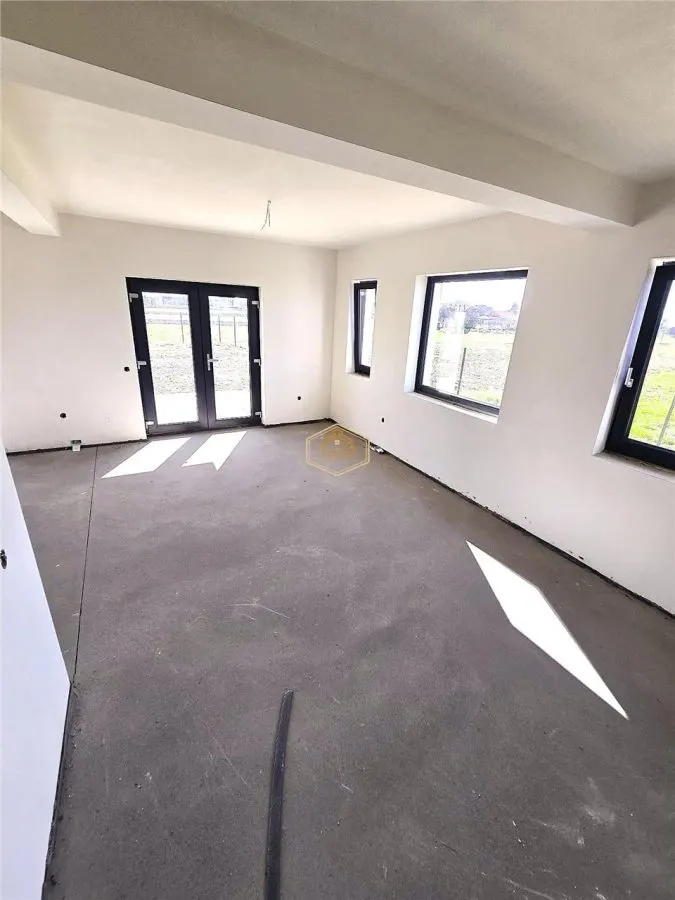 Casa Noua 4 camere | Teren 695 mÂ² - foto 4