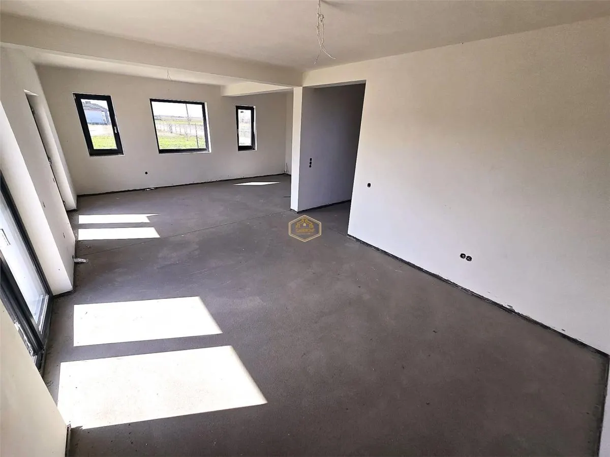 Casa Noua 4 camere | Teren 695 mÂ² - foto 6
