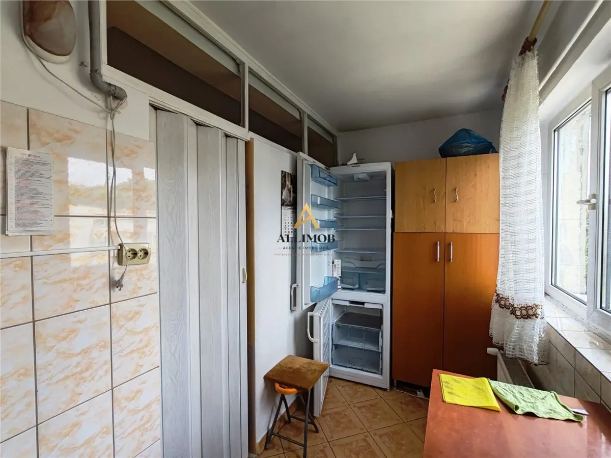 Apartament 2 camere in Ploiesti, zona Democratiei - foto 13