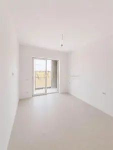 Vanzare apartament 2 camere - foto 2