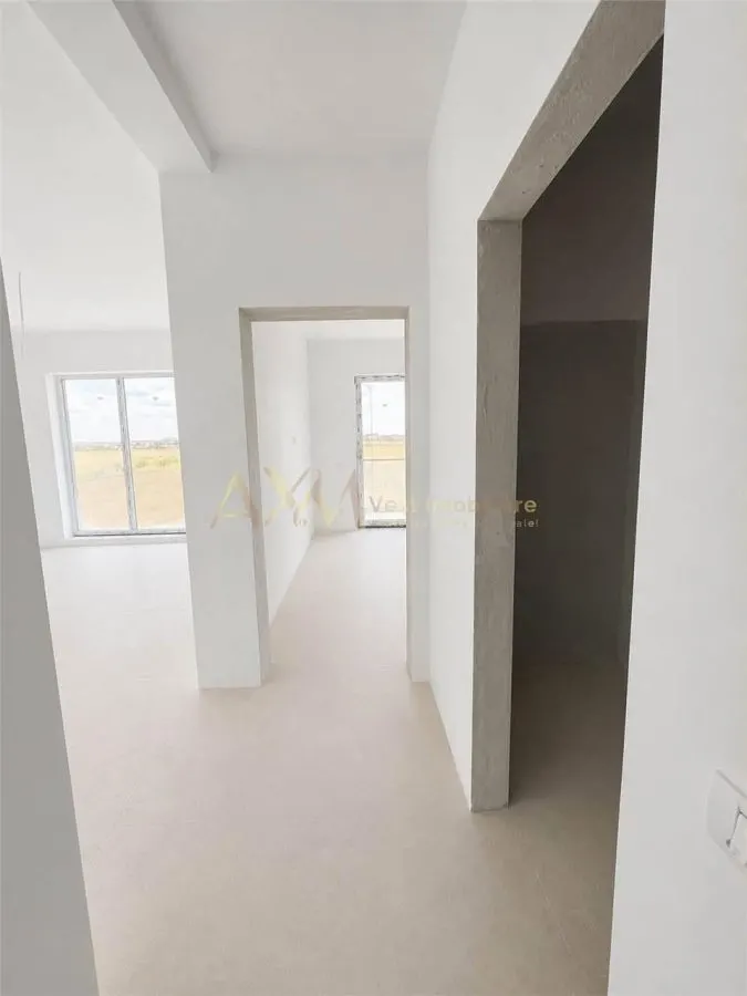 Vanzare apartament 2 camere - foto 3