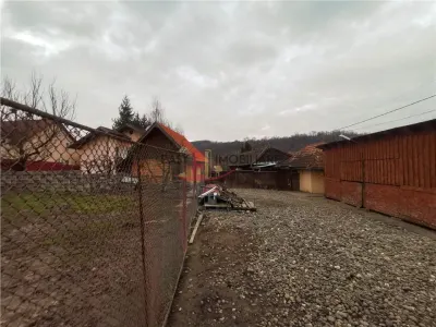 Casa 3 camere,2 bai,7 km de centrul orasului,Bardesti,Targu Mures - foto 9