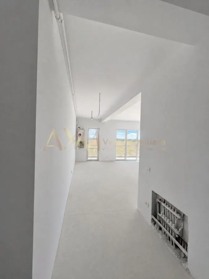 Vanzare apartament 2 camere - foto 4