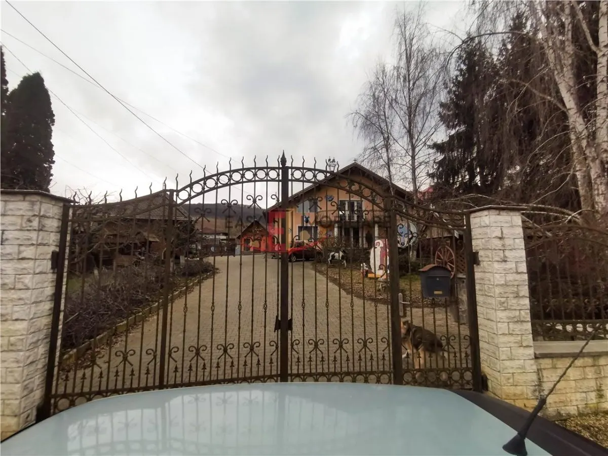 Casa, Vila, 3 camere, 2 bai, 7 km de centrul orasului, Bardesti,Targu Mures - foto 1