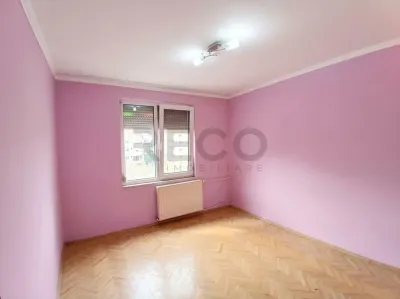 RECO Apartament cu 3 camere decomandat in cartierul Rogerius Bloc cu lift - foto 11
