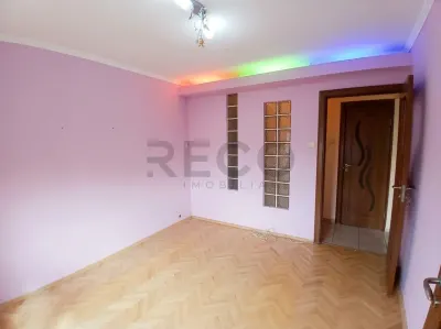 RECO Apartament cu 3 camere decomandat in cartierul Rogerius Bloc cu lift - foto 12