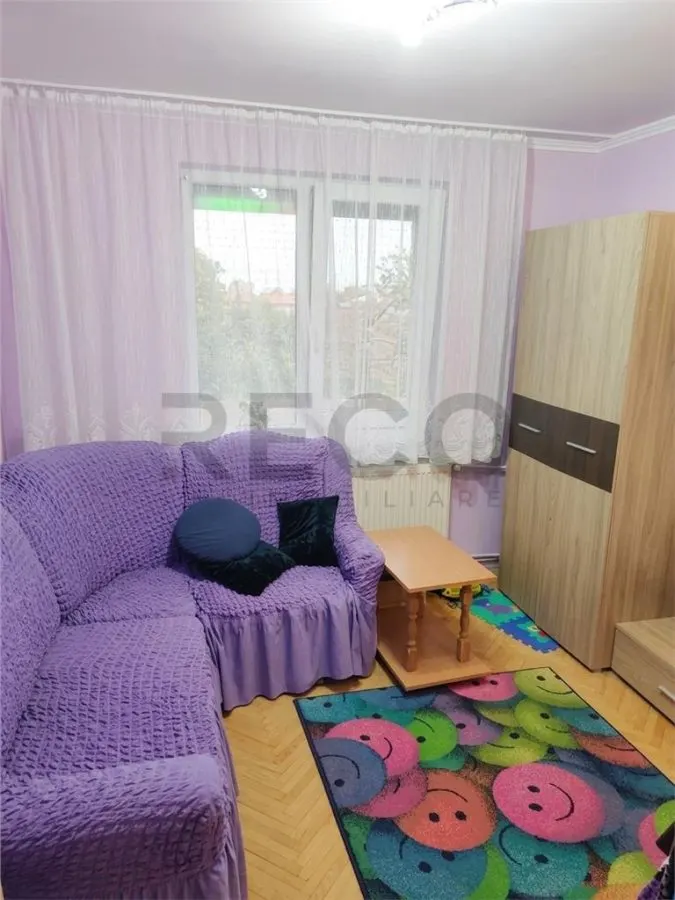 RECO Apartament cu 3 camere decomandat in cartierul Rogerius - foto 5
