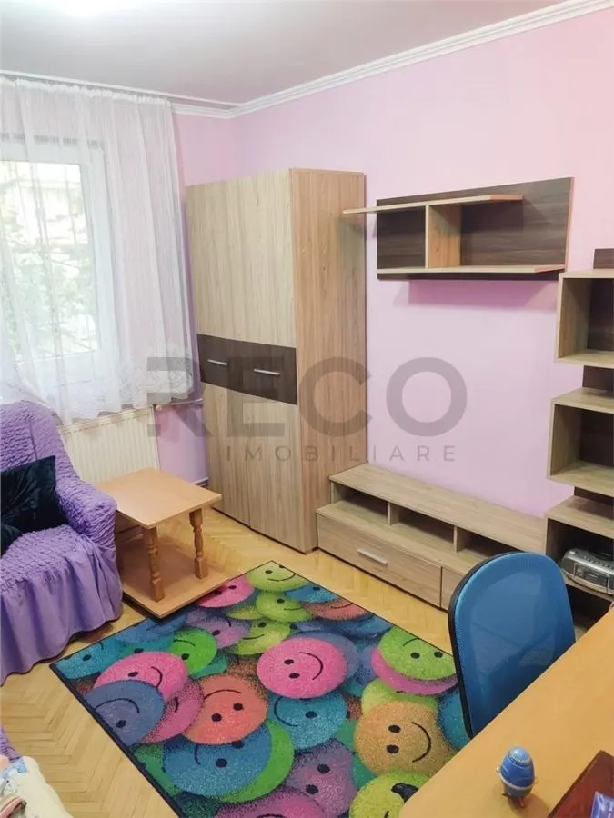 RECO Apartament cu 3 camere decomandat in cartierul Rogerius - foto 6