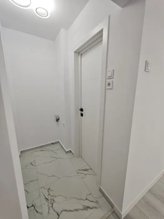 Garsoniera, 27 mp, renovata recent, totul nou, Tractorul, Brasov - foto 4