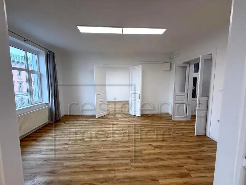 Apartament 4 camere, Centru, zona Tribunalului - foto 1