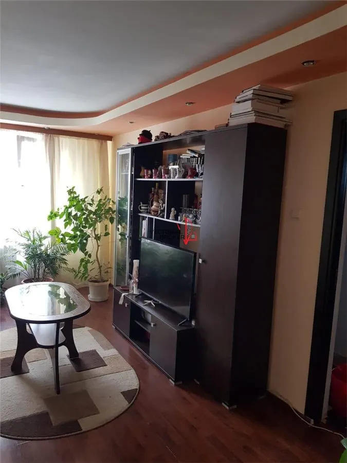 Apartament 3 camere Dristor Benzinaria Mol - foto 2