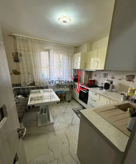 Apartament 4 camere Dristor Rimnicu Sarat Sens Giratoriu - foto 1