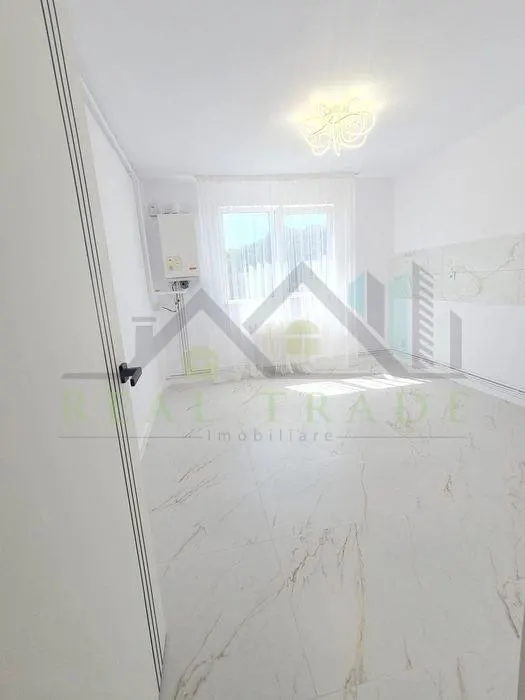 Apartament 2 Camere renovat zona Noua - foto 4