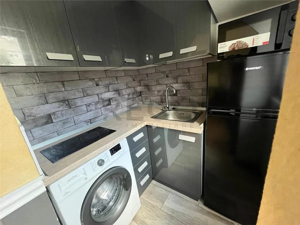 RECO Garsoniera 20 mp renovata etaj 1- Oradea - foto 6