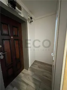 RECO Garsoniera 20 mp renovata etaj 1- Oradea - foto 8